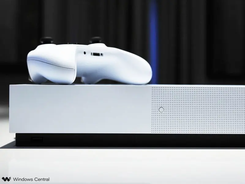 Xbox One shows the All-Digital Xbox One sans the disc drive